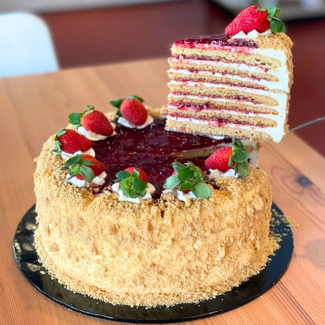 Medovik Raspberry 